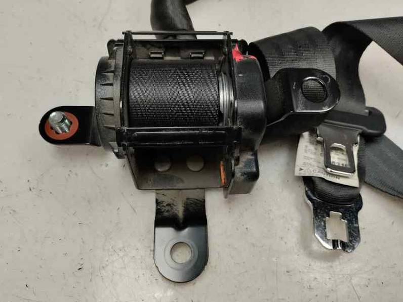 CINTURON SEGURIDAD TRASERO CENTRAL HYUNDAI IX35 2011 2.0 CRDI (136 CV)