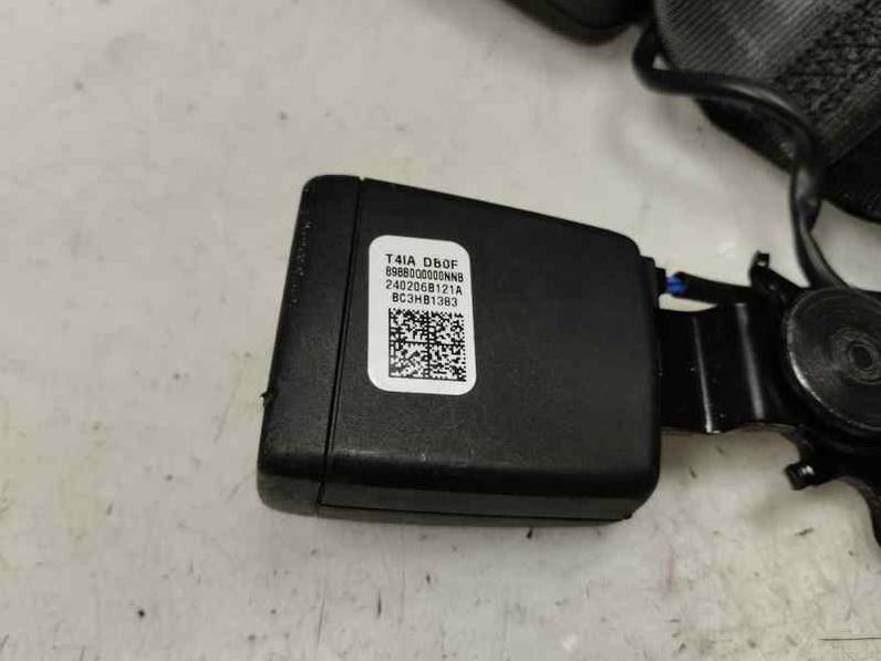 CINTURON SEGURIDAD TRASERO CENTRAL HYUNDAI BAYON 2024 1.2 GASOLINA