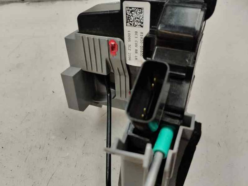 CERRADURA PUERTA TRASERA IZQUIERDA HYUNDAI BAYON 2024 1.2 GASOLINA