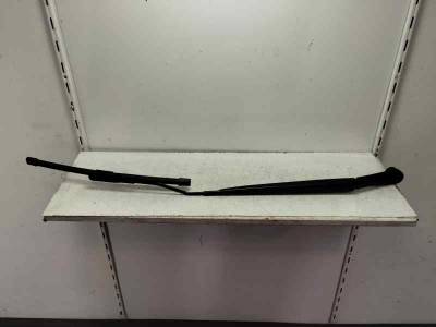 BRAZO LIMPIA DELANTERO DERECHO HYUNDAI BAYON 2024 1.2 GASOLINA