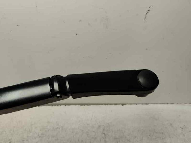 BRAZO LIMPIA DELANTERO DERECHO HYUNDAI BAYON 2024 1.2 GASOLINA