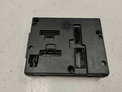 CAJA RELES FUSIBLES RENAULT SCENIC 2003 1.9 DTI (80 CV)