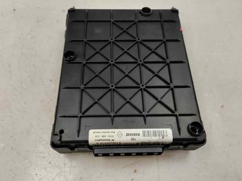 CAJA RELES FUSIBLES RENAULT SCENIC 2003 1.9 DTI (80 CV)