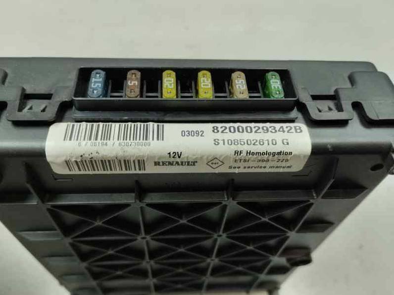 CAJA RELES FUSIBLES RENAULT SCENIC 2003 1.9 DTI (80 CV)