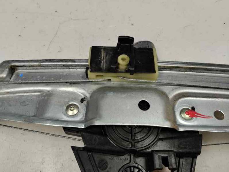 ELEVALUNAS TRASERO DERECHO DACIA SANDERO III 2024 1.0 AUTOGAS