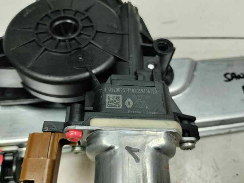 ELEVALUNAS DELANTERO DERECHO DACIA SANDERO III 2024 1.0 AUTOGAS