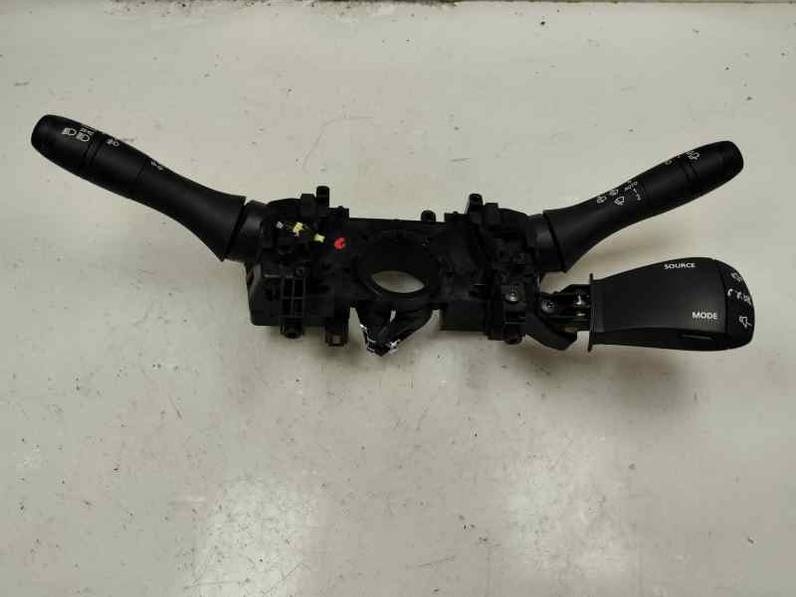 MANDO MULTIFUNCION DACIA SANDERO III 2024 1.0 AUTOGAS