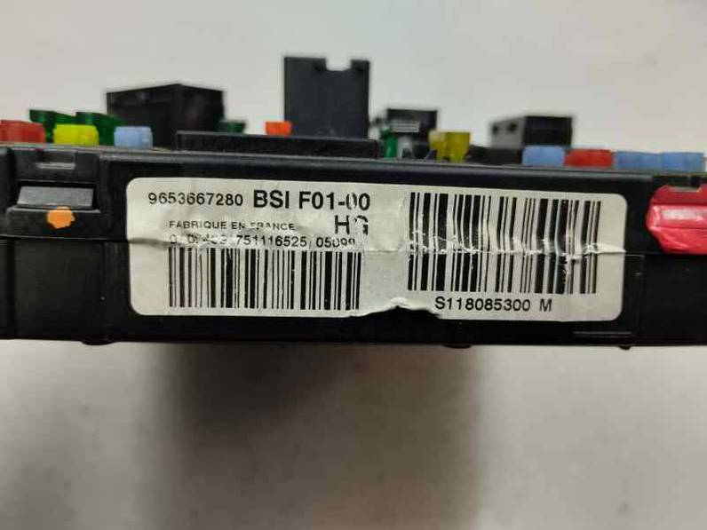 CAJA RELES FUSIBLES CITROEN C3 2005 1398 HDI
