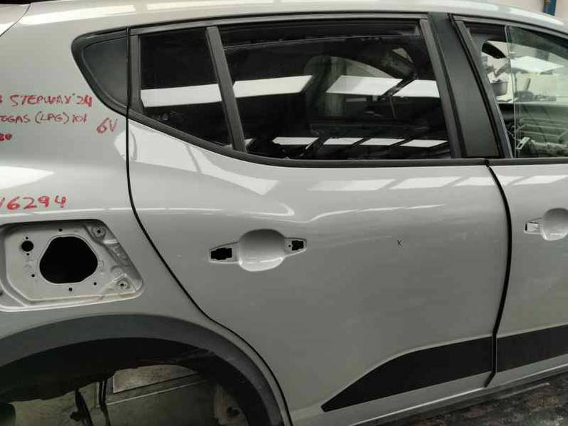 PUERTA TRASERA DERECHA DACIA SANDERO III 2024 1.0 AUTOGAS