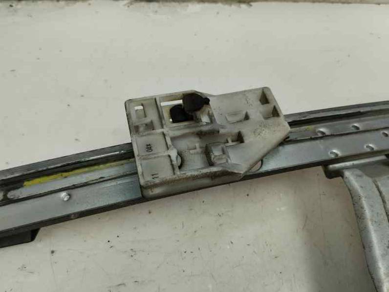 ELEVALUNAS TRASERO IZQUIERDO CITROEN C3 2004 1.4 HDI (68 CV)