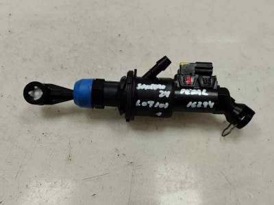 BOMBA EMBRAGUE DACIA SANDERO III 2024 1.0 AUTOGAS