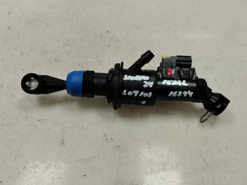 BOMBA EMBRAGUE DACIA SANDERO III 2024 1.0 AUTOGAS