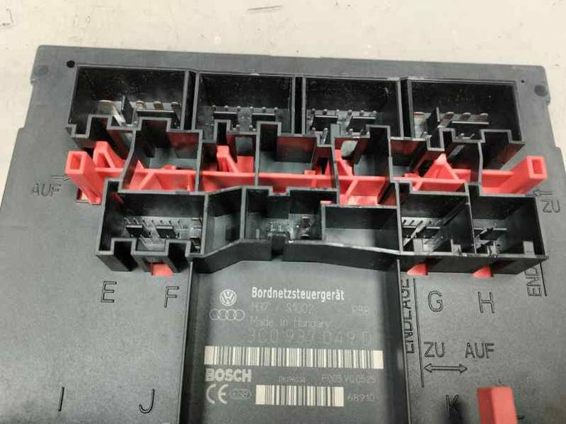 CAJA RELES FUSIBLES VOLKSWAGEN GOLF PLUS 2007 1.9 TDI (105 CV)