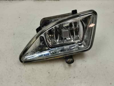 FARO ANTINIEBLA IZQUIERDO FORD FIESTA 2002 1.8 TDDI (75 CV)