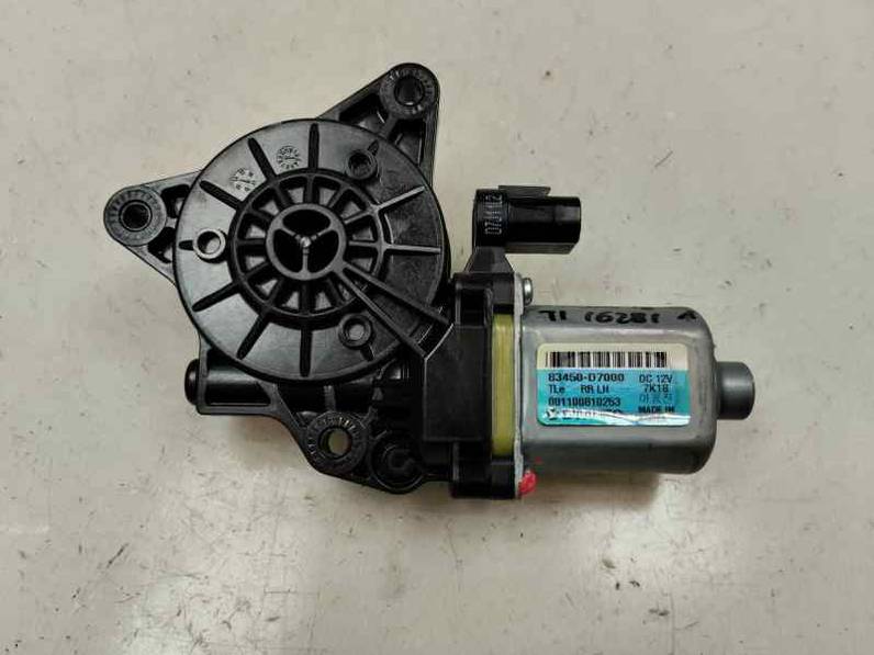 MOTOR ELEVALUNAS TRASERO IZQUIERDO HYUNDAI TUCSON 2018 1.7 CRDI (116 CV)