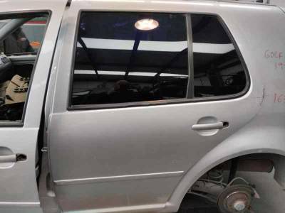 PUERTA TRASERA IZQUIERDA VOLKSWAGEN GOLF IV BERLINA 2002 1.9 TDI (100 CV)