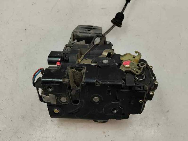 CERRADURA PUERTA DELANTERA DERECHA VOLKSWAGEN GOLF IV BERLINA 2002 1.9 TDI (100 CV)