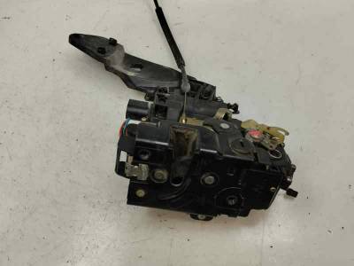 CERRADURA PUERTA TRASERA DERECHA VOLKSWAGEN GOLF IV BERLINA 2002 1.9 TDI (100 CV)