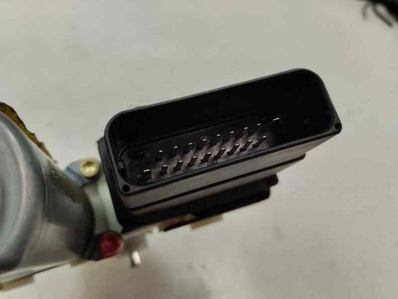 MOTOR ELEVALUNAS TRASERO IZQUIERDO VOLKSWAGEN GOLF IV BERLINA 2002 1.9 TDI (100 CV)