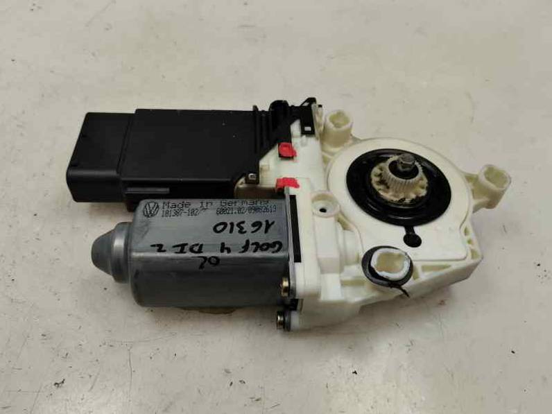 MOTOR ELEVALUNAS DELANTERO IZQUIERDO VOLKSWAGEN GOLF IV BERLINA 2002 1.9 TDI (100 CV)