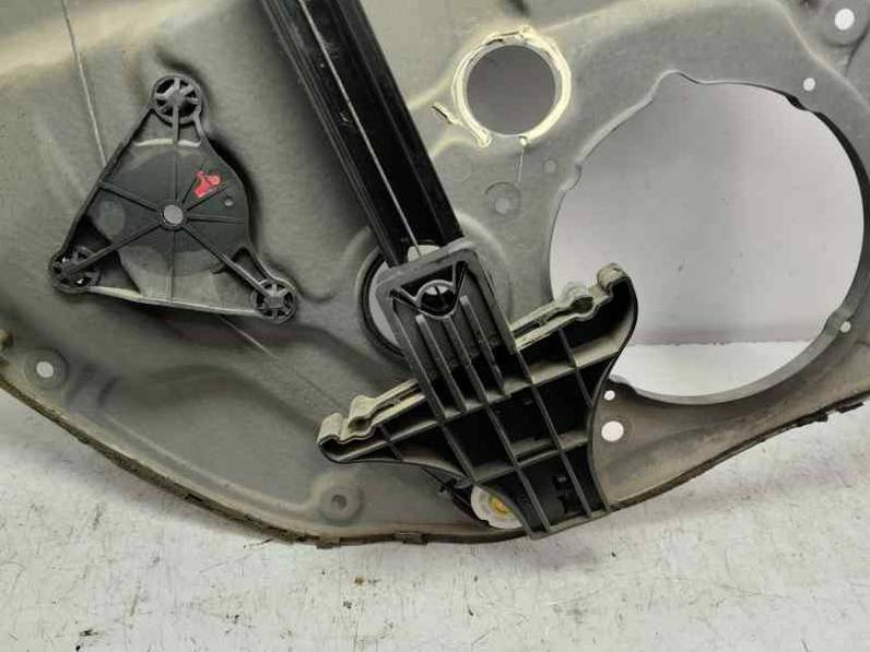 ELEVALUNAS TRASERO DERECHO VOLKSWAGEN GOLF IV BERLINA 2002 1.9 TDI (100 CV)