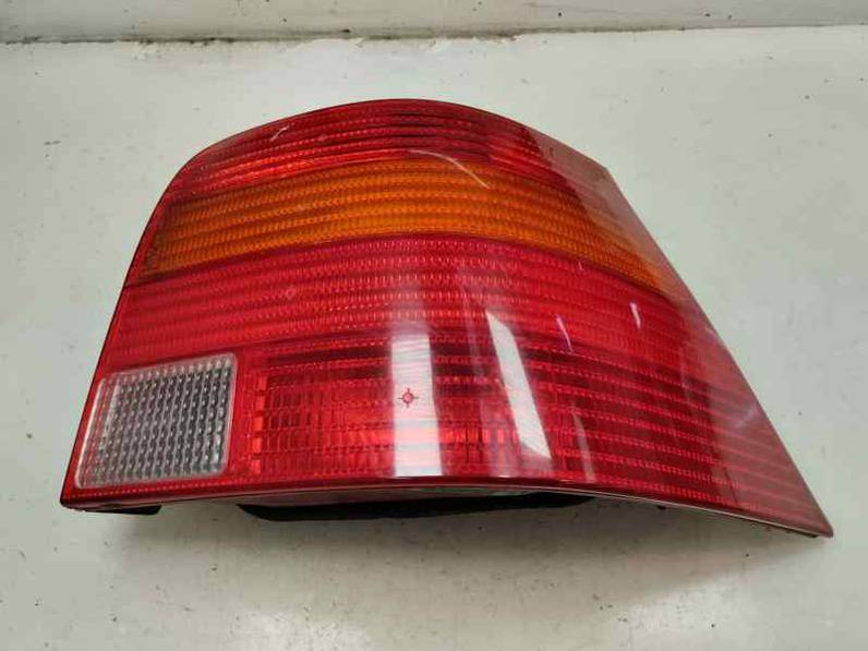 PILOTO TRASERO DERECHO VOLKSWAGEN GOLF IV BERLINA 2002 1.9 TDI (100 CV)