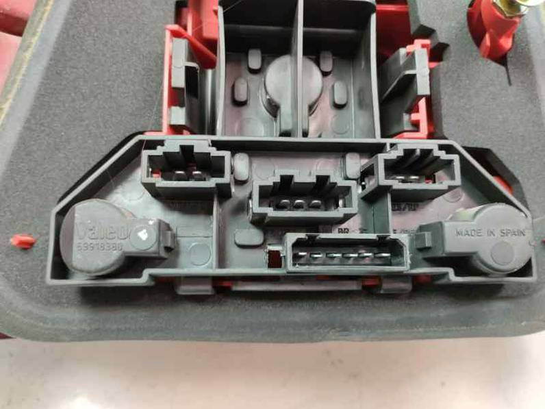 PILOTO TRASERO DERECHO VOLKSWAGEN GOLF IV BERLINA 2002 1.9 TDI (100 CV)