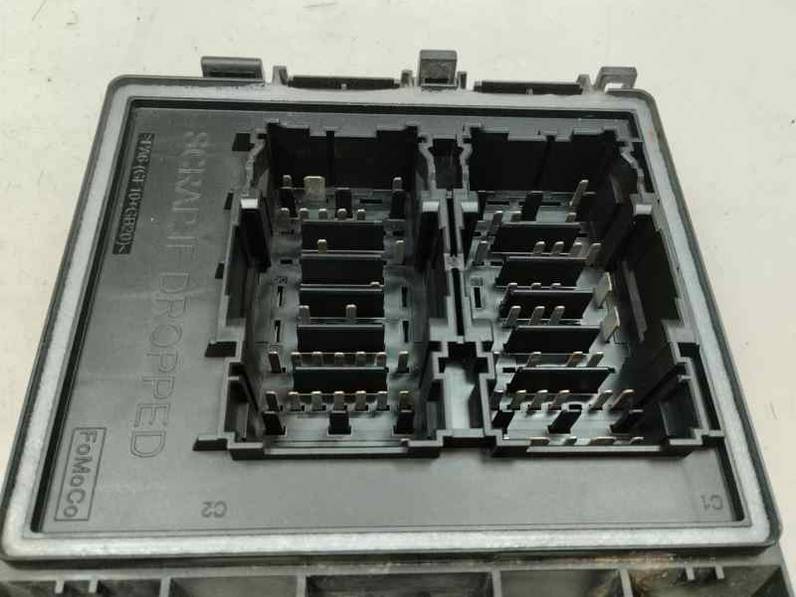 CAJA RELES FUSIBLES FORD FIESTA 2019 1.0 ECOBOOST (100 CV)