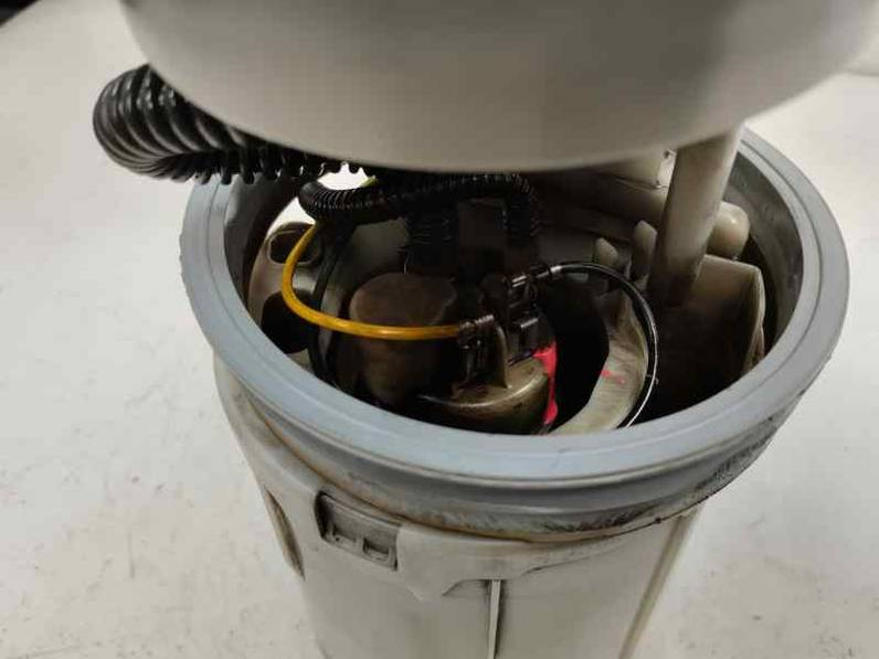 BOMBA COMBUSTIBLE VOLKSWAGEN GOLF IV BERLINA 2002 1.9 TDI (100 CV)