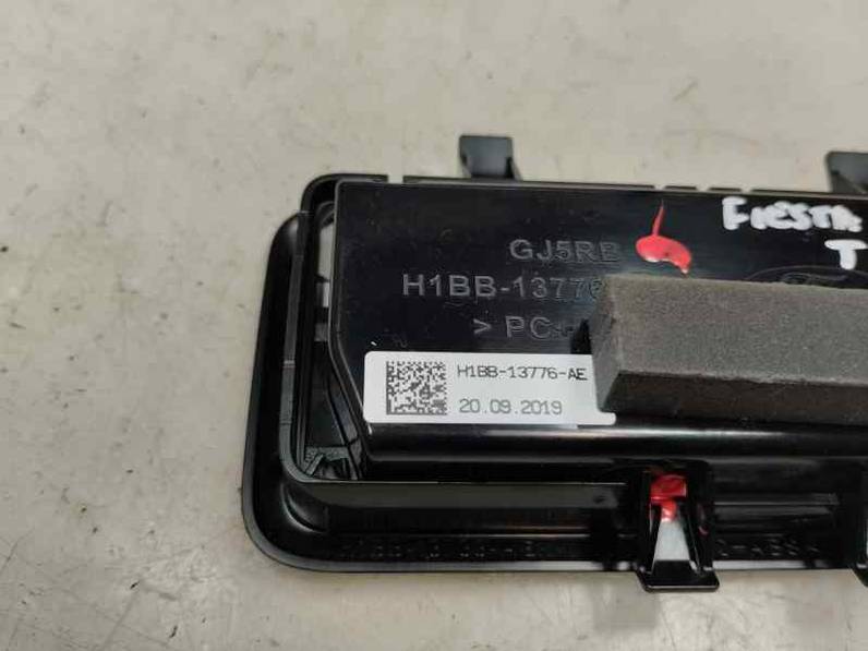 LUZ INTERIOR FORD FIESTA 2019 1.0 ECOBOOST (100 CV)