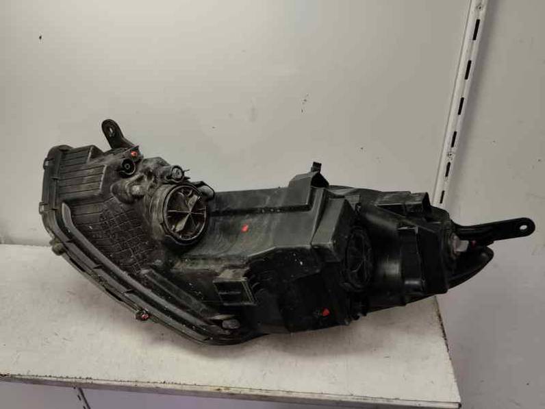 FARO DERECHO HYUNDAI IX20 2018 1.4 (90 CV)