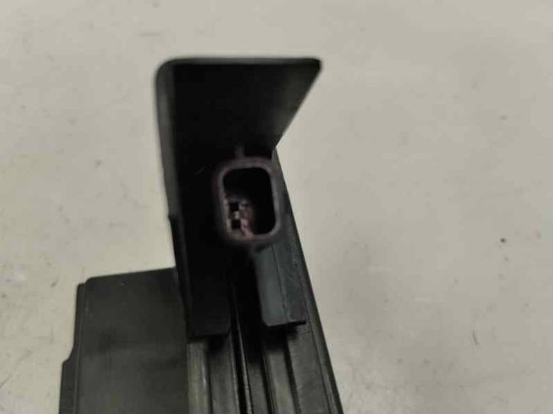 CERRADURA PUERTA DELANTERA DERECHA DACIA DUSTER II 2021 1.5 DCI (116 CV)