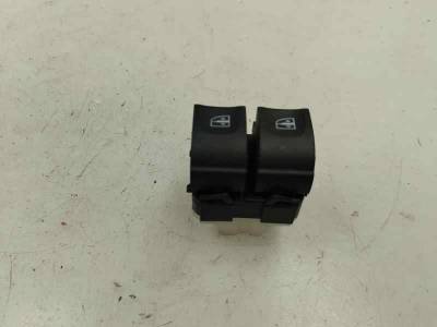 MANDO ELEVALUNAS DELANTERO IZQUIERDO DACIA DUSTER II 2021 1.5 DCI (116 CV)