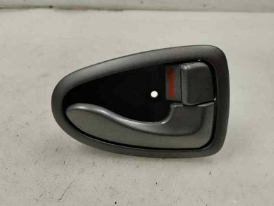 MANETA INTERIOR DELANTERA DERECHA HYUNDAI ACCENT 2000 1.3 (86 CV)