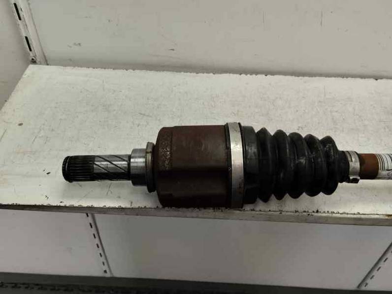 TRANSMISION DELANTERA IZQUIERDA DACIA DUSTER II 2021 1.5 DCI (116 CV)