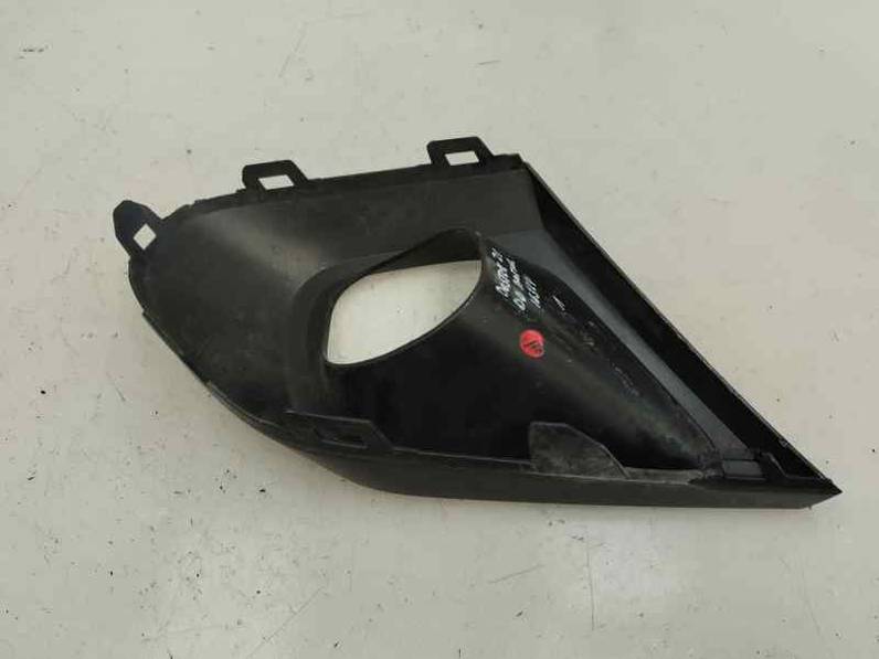 REJILLA PARAGOLPES DERECHA DACIA DUSTER II 2021 1.5 DCI (116 CV)