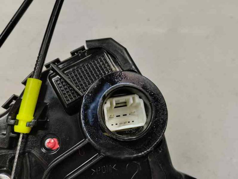 CERRADURA PUERTA DELANTERA DERECHA TOYOTA AURIS TOURING SPORTS 2014 2.0 D-4D (124 CV)