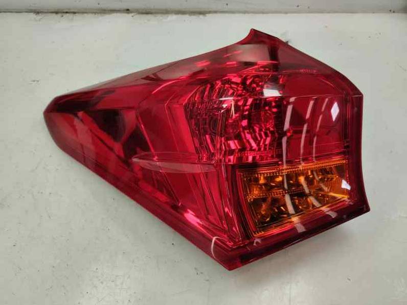 PILOTO TRASERO IZQUIERDO TOYOTA AURIS TOURING SPORTS 2014 2.0 D-4D (124 CV)