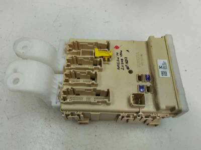 CAJA RELES FUSIBLES TOYOTA AURIS TOURING SPORTS 2014 2.0 D-4D (124 CV)