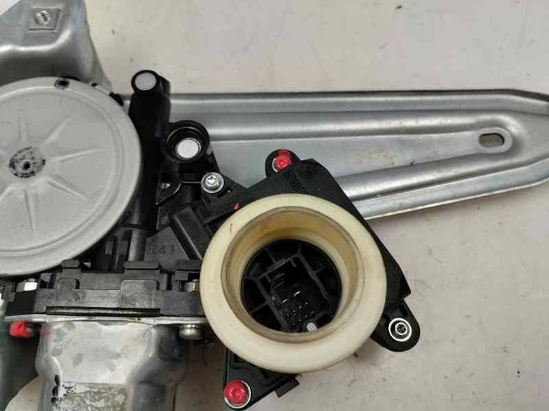 ELEVALUNAS TRASERO IZQUIERDO TOYOTA AURIS TOURING SPORTS 2014 2.0 D-4D (124 CV)