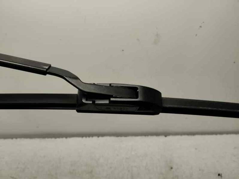 BRAZO LIMPIA DELANTERO DERECHO TOYOTA AURIS TOURING SPORTS 2014 2.0 D-4D (124 CV)