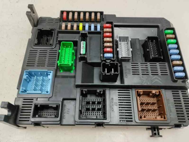 CAJA RELES FUSIBLES PEUGEOT 308 2015 1.2 GASOLINA
