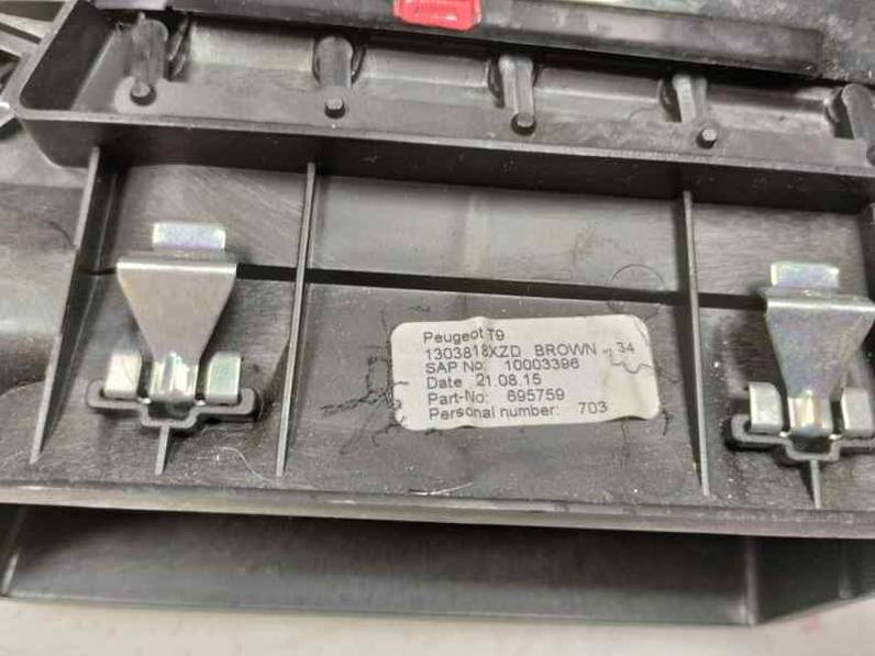 REJILLA AIREADORA PEUGEOT 308 2015 1.2 GASOLINA