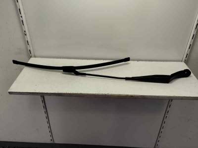 BRAZO LIMPIA DELANTERO IZQUIERDO PEUGEOT 308 2015 1.2 GASOLINA