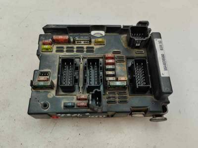 CAJA RELES FUSIBLES PEUGEOT 206 BERLINA 2002 2.0 GTI (136 CV)
