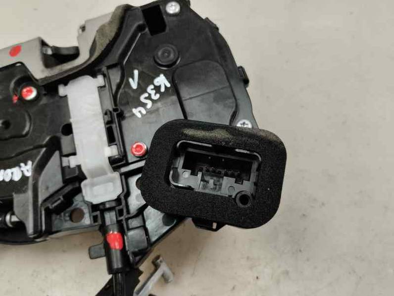 CERRADURA PUERTA TRASERA IZQUIERDA SEAT ARONA 2023 1.0 ECO TSI (110 CV)