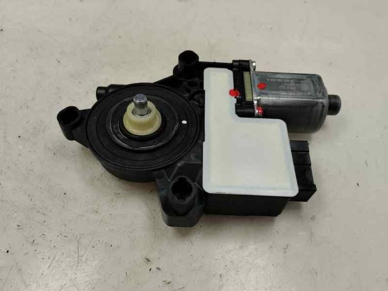 MOTOR ELEVALUNAS DELANTERO IZQUIERDO SEAT ARONA 2023 1.0 ECO TSI (110 CV)