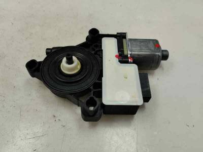 MOTOR ELEVALUNAS TRASERO IZQUIERDO SEAT ARONA 2023 1.0 ECO TSI (110 CV)