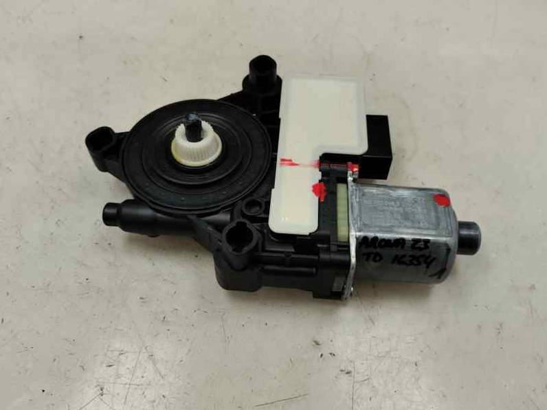 MOTOR ELEVALUNAS TRASERO DERECHO SEAT ARONA 2023 1.0 ECO TSI (110 CV)