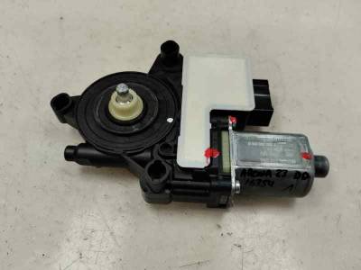 MOTOR ELEVALUNAS DELANTERO DERECHO SEAT ARONA 2023 1.0 ECO TSI (110 CV)